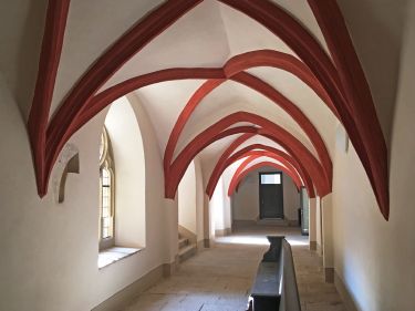 Franziskanerkloster in Zeitz – Innensanierung mit Dämmputz und Trasskalkputz